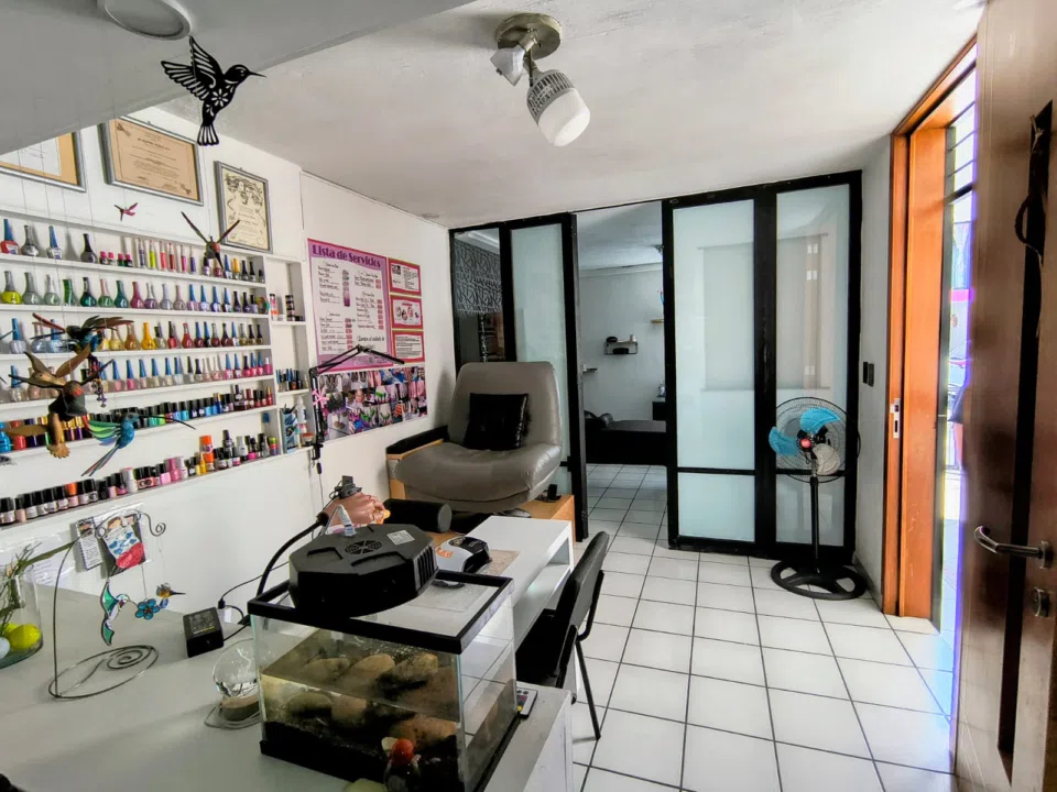 Foto 6 de CASA EN VENTA A MEDIA CUADRA DE LA CALZADA