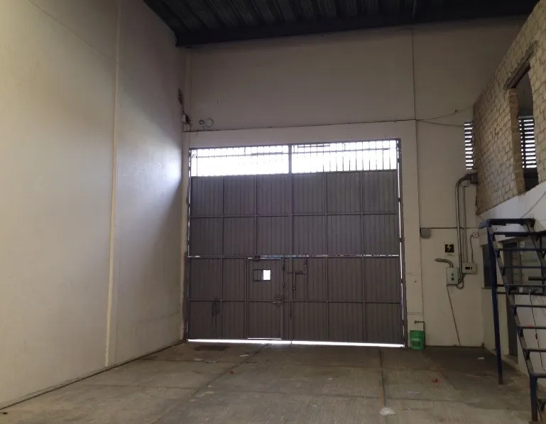 Foto 8 de Bodega Comercial en venta en Calle Cerro Azul, Postes Cuates, Guadalajara