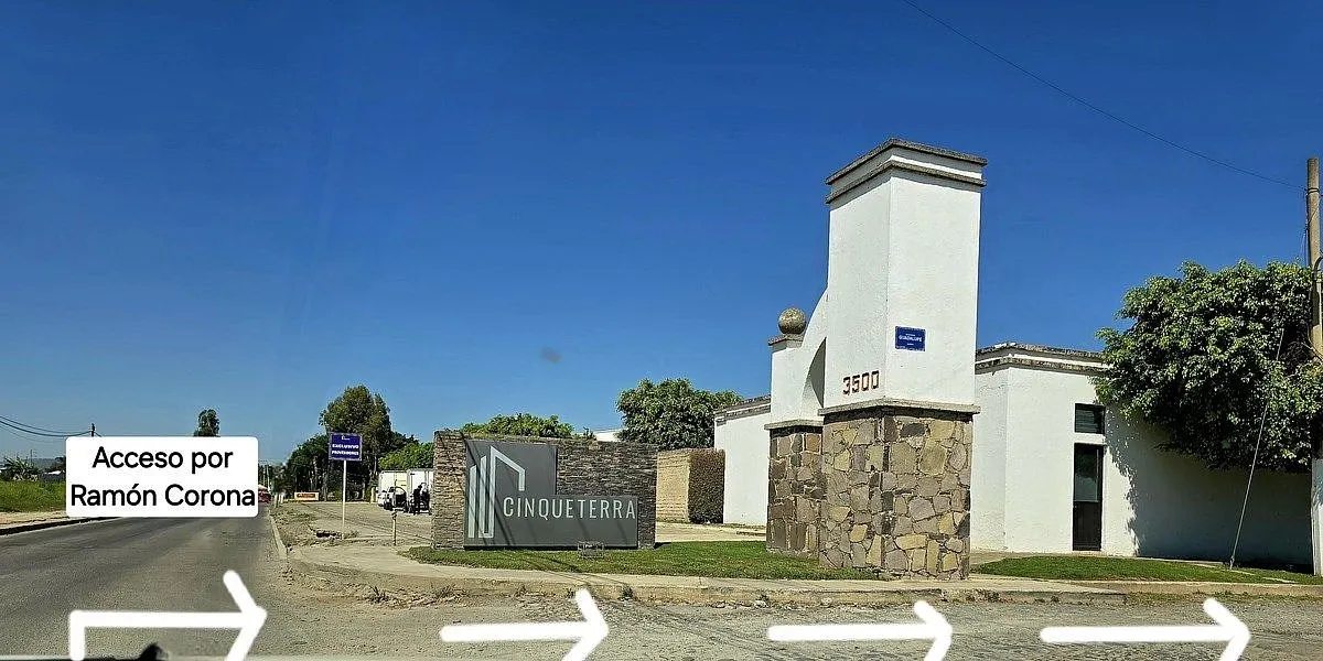 Zona Ramon Corona, terreno en venta
