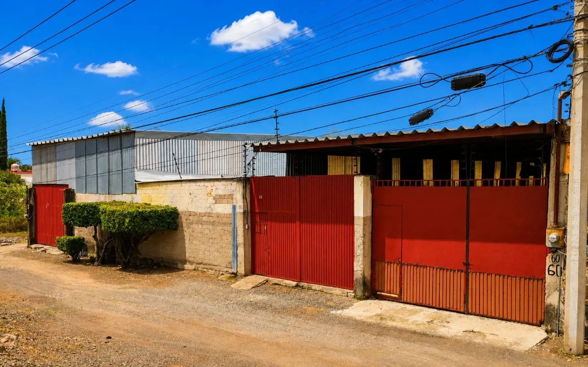 Foto 2 de Bodega Comercial en venta en Carretera Cajititlán , Col. Jardines De La Calera, Tlajomulco De Zúñiga