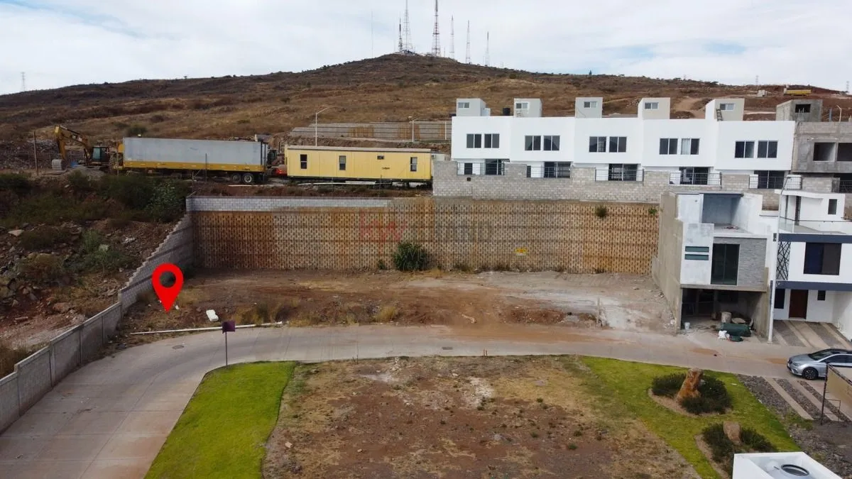 Terreno en Venta en Zimaltá Tlaquepaque con vista a la ciudad