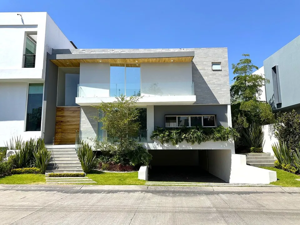 En Venta, Casa de Lujo en Puerta las Lomas, Zapopan, Jalisco.