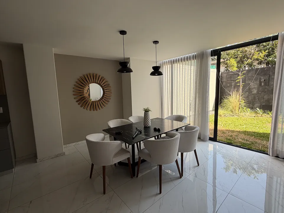 Foto 2 de Departamento en Venta en Colomos Providencia en Torre Austra PB (VR)