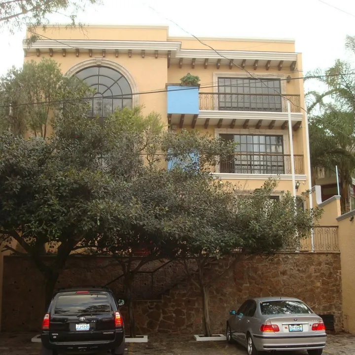 CASA U OFICINA EN VENTA CERRO DEL TESORO TLAQUEPAQUE