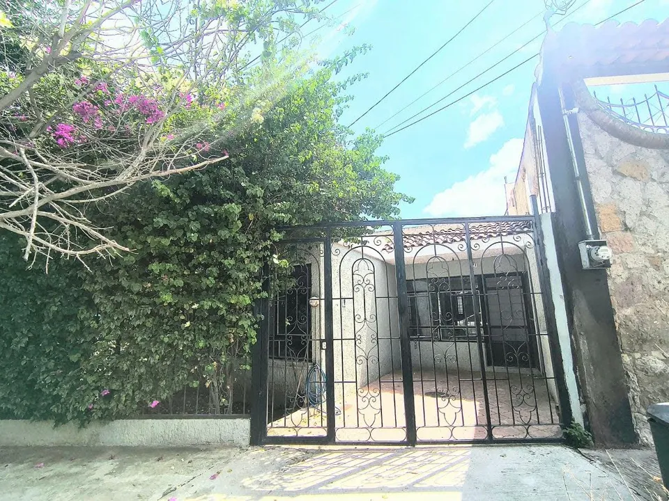 Casa en renta a 2 cuadras de Plaza Revolución