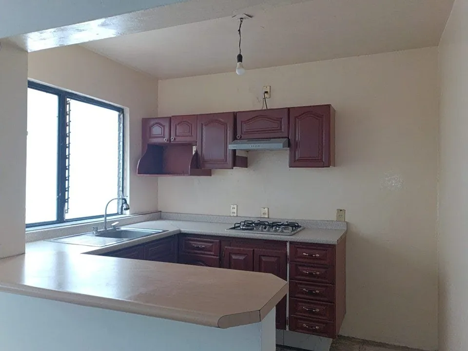 Foto 2 de Casa en renta a 2 cuadras de Plaza Revolución