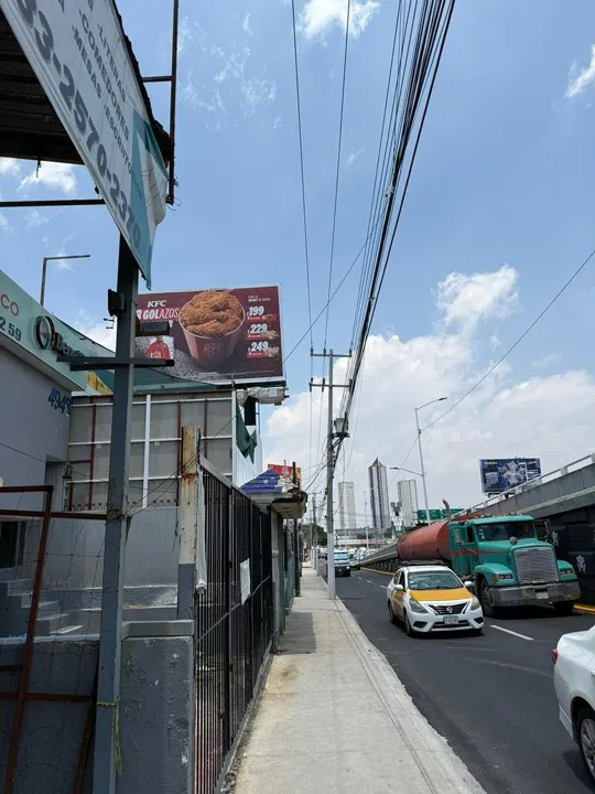 Foto 4 de LOCAL RENTA AV. VALLARTA ZAPOPAN