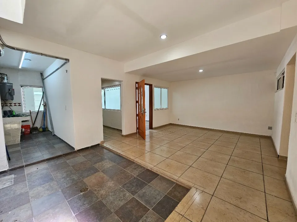 Foto 4 de Casa en venta en Calle Salvador López Chávez, Gonzalez Gallo, Guadalajara