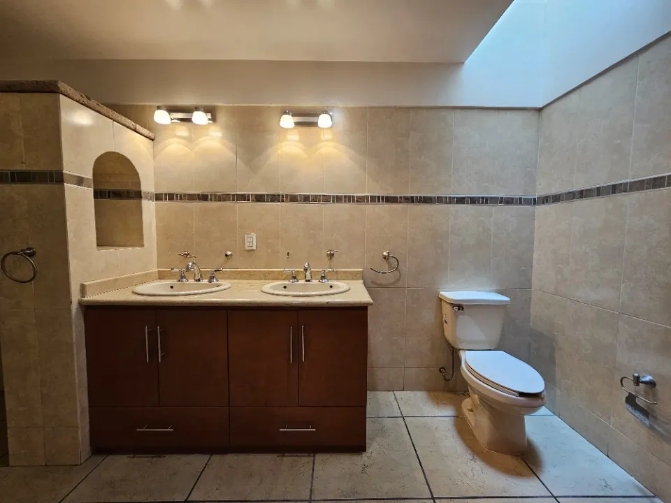 Foto 8 de Casa en venta en Calle Salvador López Chávez, Gonzalez Gallo, Guadalajara