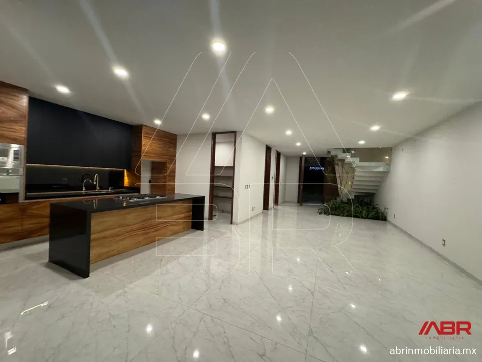 Foto 6 de Casa nueva en Coto frente al parque metropolitano