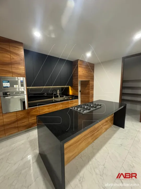 Foto 7 de Casa nueva en Coto frente al parque metropolitano
