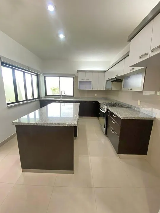 Foto 5 de CASA EN VENTA EN SAN MARTIN DEL TAJO
