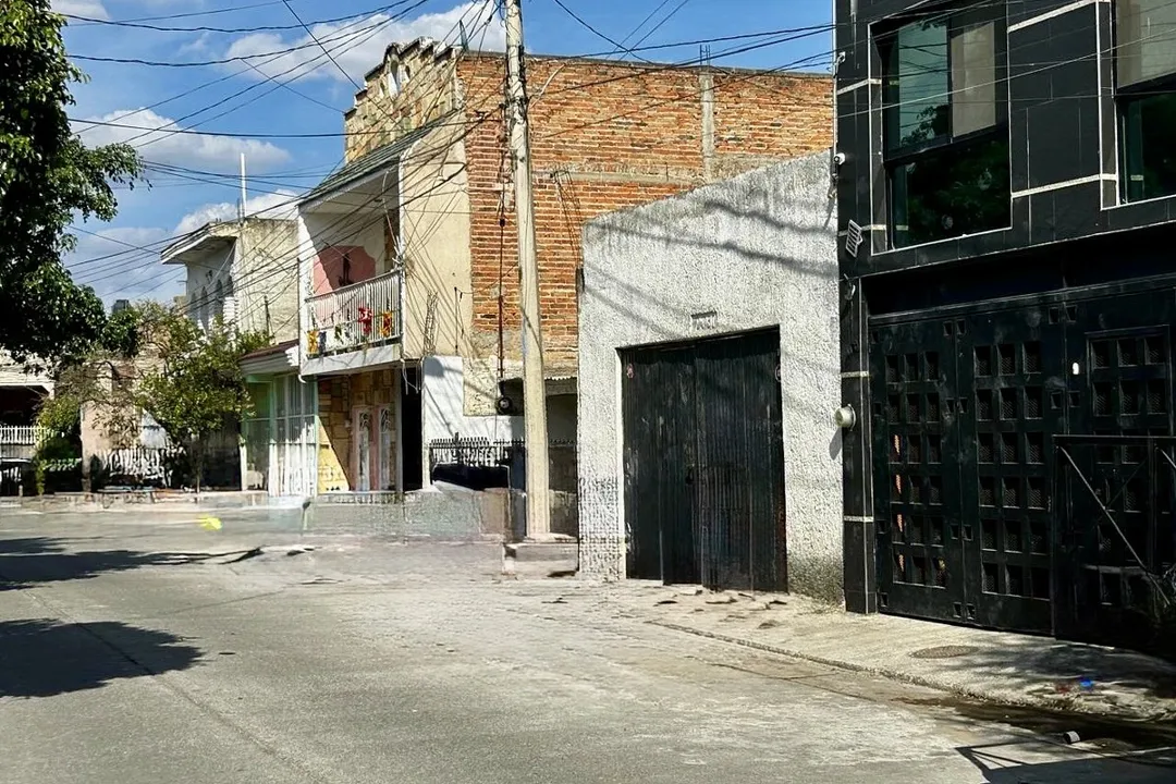 Foto 2 de 120 M2 (6 x 20), plano, forma rectangular, muy cerca del mercado "Felipe Angeles