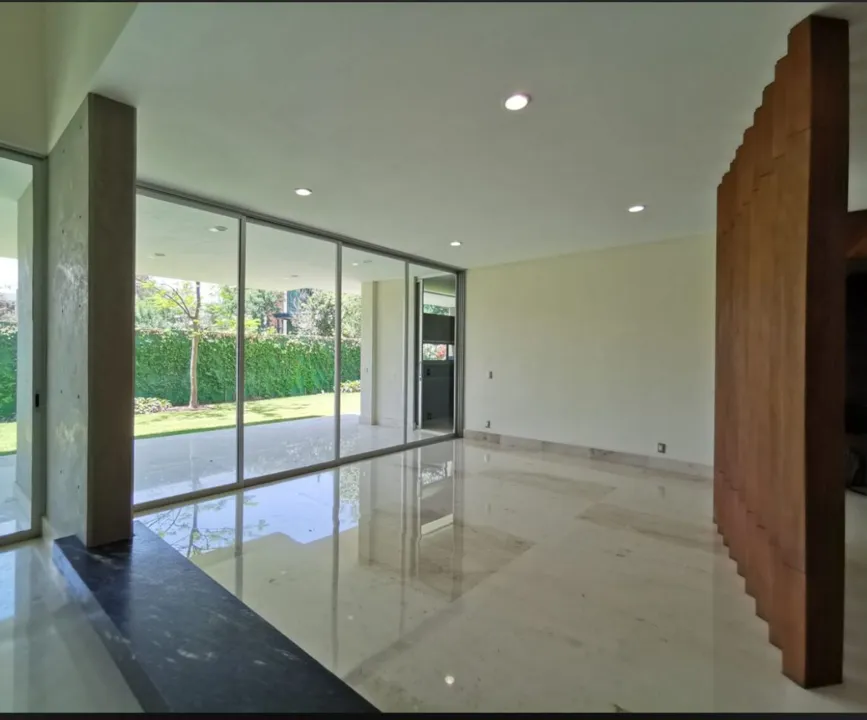Foto 5 de Residencia de Lujo en Venta – Bosque de los Lagos, Zona Andares