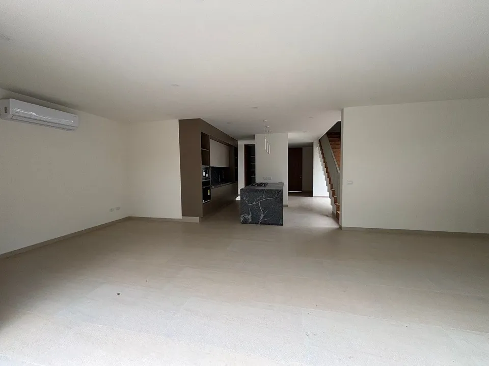 Foto 8 de Hermosa Residencia a la venta en Arauca II