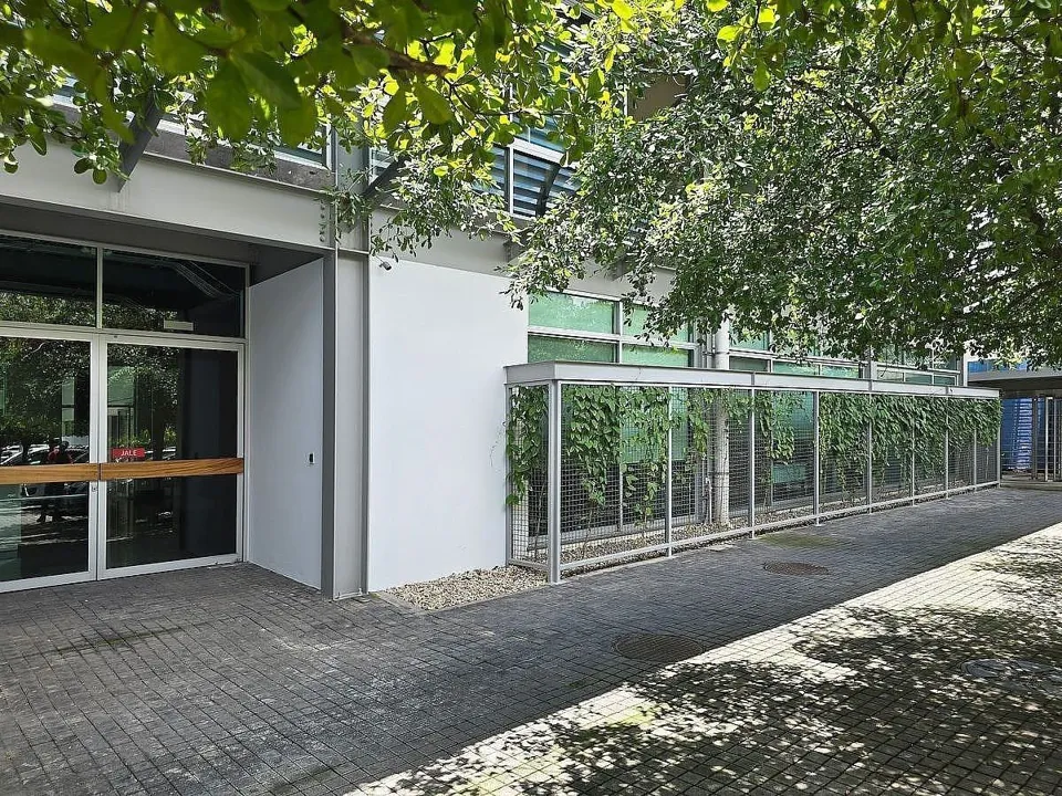 Foto 2 de EDIFICIO DE OFICINAS AMUEBLADO EN RENTA EN CIUDAD GRANJA