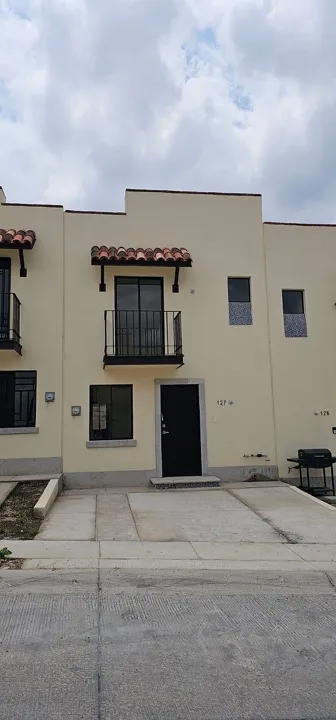 Foto 2 de CASA EN VENTA ALTA CALIFORNIA DENTRO DE COTO