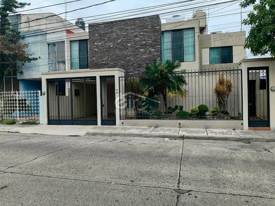 Casa en venta en Santa Elena Alcalde, Irene Robledo