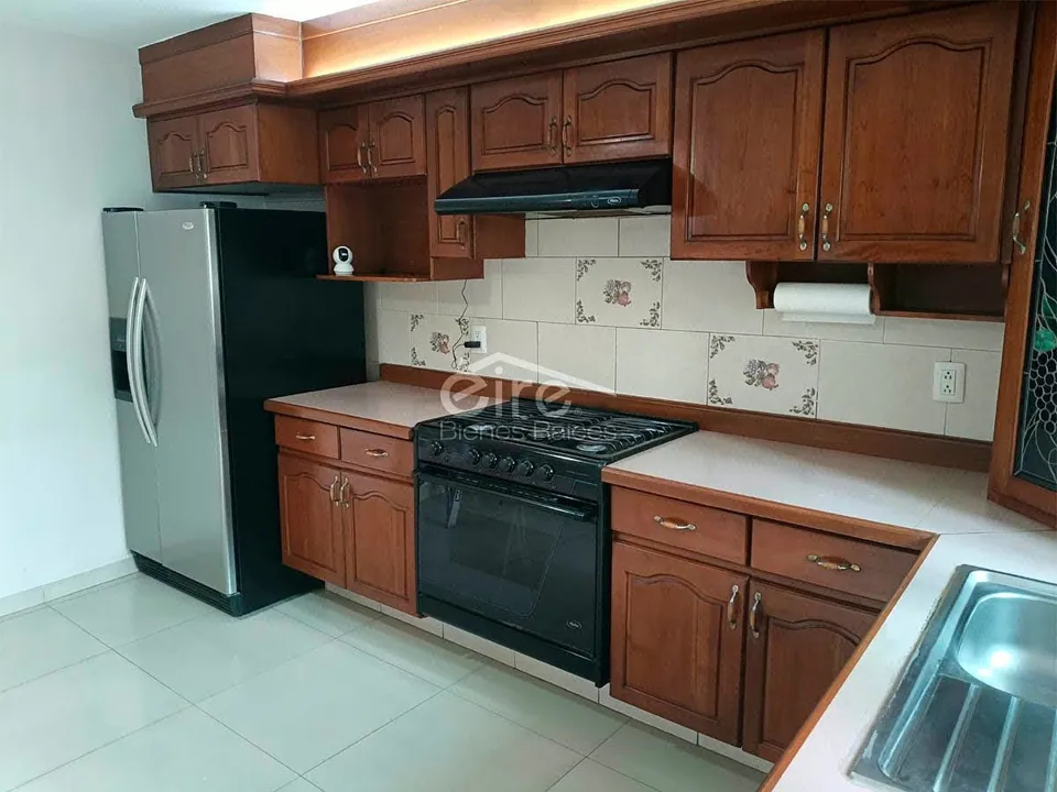 Foto 5 de Casa en venta en Santa Elena Alcalde, Irene Robledo