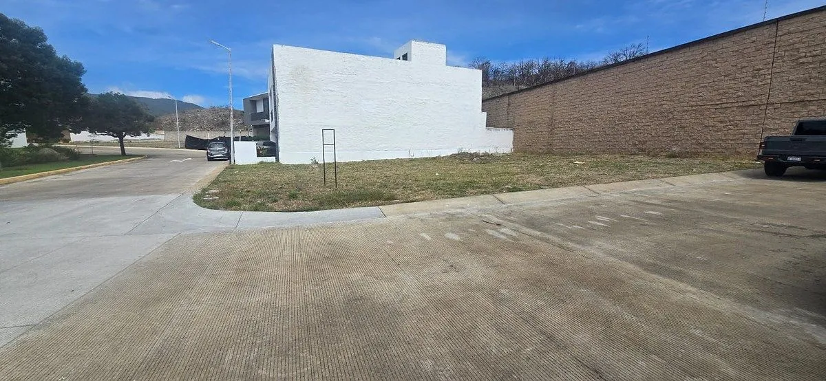 Terreno en Venta en Fraccionamiento Los Robles - Coto Castaños 7B