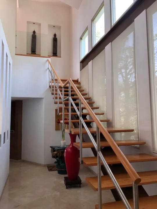 Foto 8 de Casa en Venta en El Palomar Residencia bellísima con Vista al Bosque y Ciudad