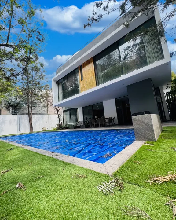 Foto 8 de INCREIBLE CASA "Lago Nogal" al sur de la ciudad! FRENTE A PLAZA PUNTO SUR