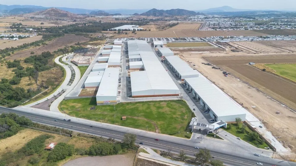 LOTES EN PARQUE INDUSTRIAL, CARRETERA A COLOTLÁN