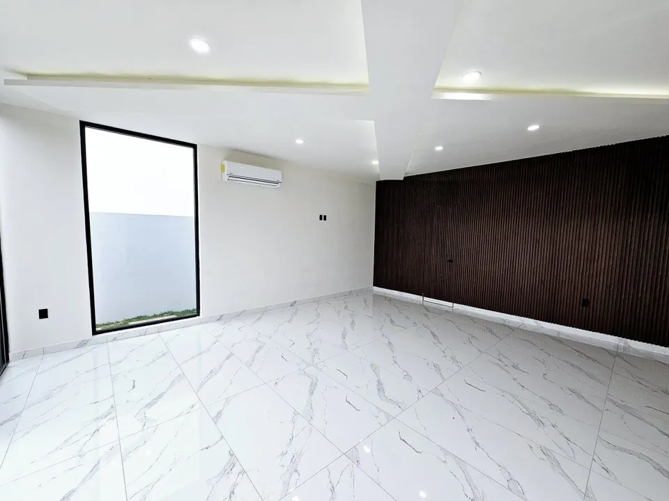 Foto 6 de CASA CON EXCELENTES ACABADOS 3 REACAMARAS Y 1 ESTUDIO