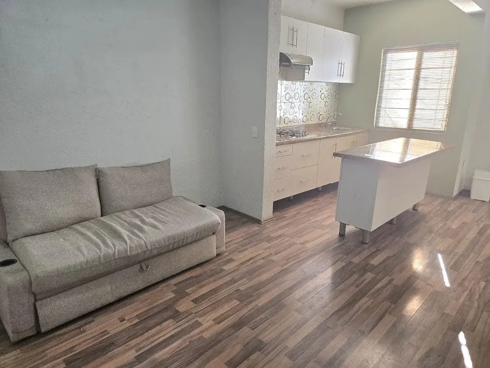 Foto 6 de Bodega Comercial en venta en Calle Mariano Jiménez, La Perla, Guadalajara