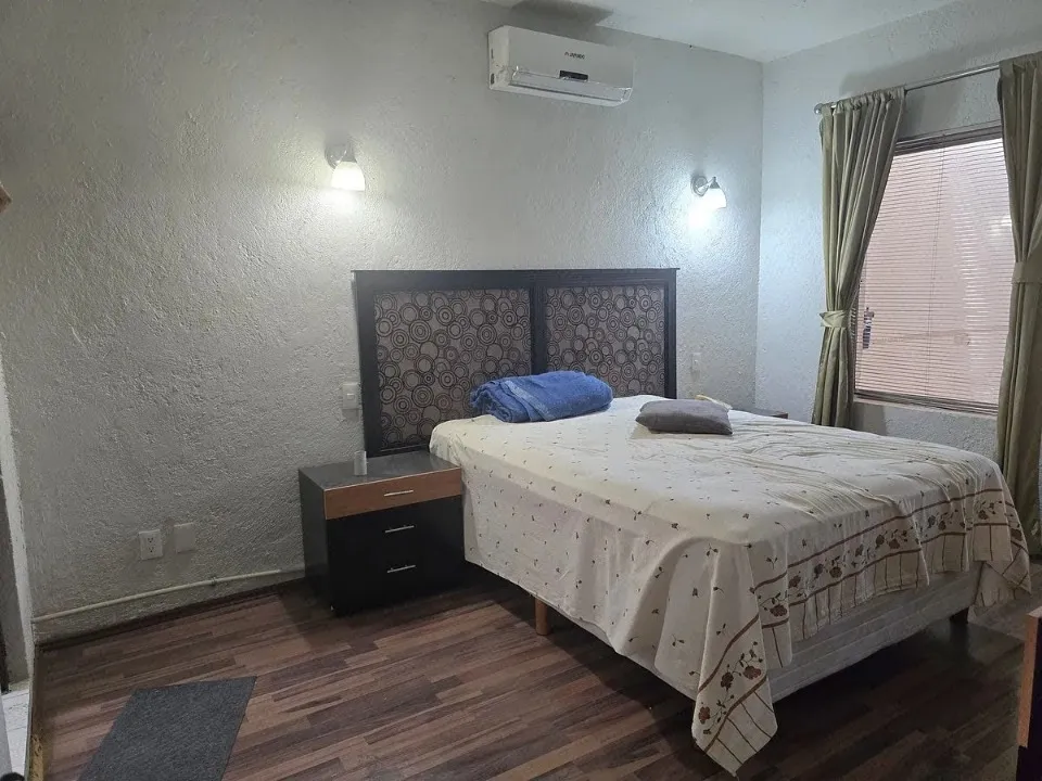 Foto 8 de Bodega Comercial en venta en Calle Mariano Jiménez, La Perla, Guadalajara