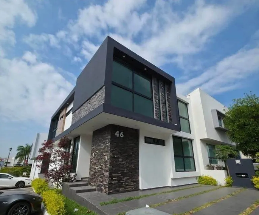 CASA EN VENTA EN CASA FUERTE RESIDENCIAL TLAJOMULCO DE ZUÑIGA, JAL.