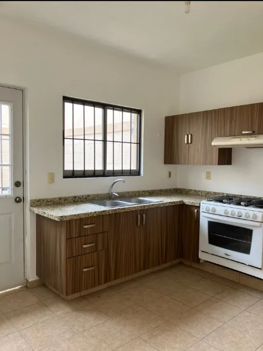 Foto 3 de Casa en venta en Sacramento num, Villa California, Tlajomulco de Zúñiga