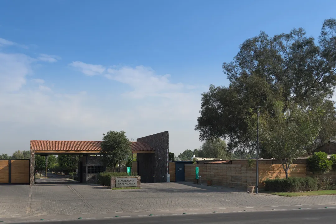 TERRENOS EN VENTA DENTRO DEL FRACC. SAN ACASIO.
