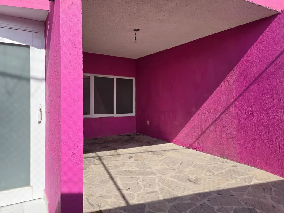 Foto 3 de CASA EN VENTA EN SANTA CRUZ DE LAS FLORES, TLAJOMULCO