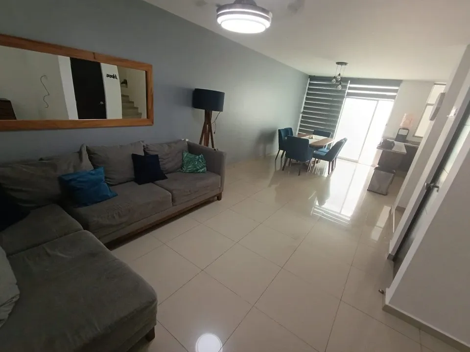 Foto 4 de Casa amueblada. 4 Recamaras. Alberca. Lavadora y secadora.