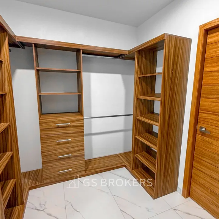 Foto 6 de Casa en venta en H. Colegio Militar, Colonia La Granja, Zapopan
