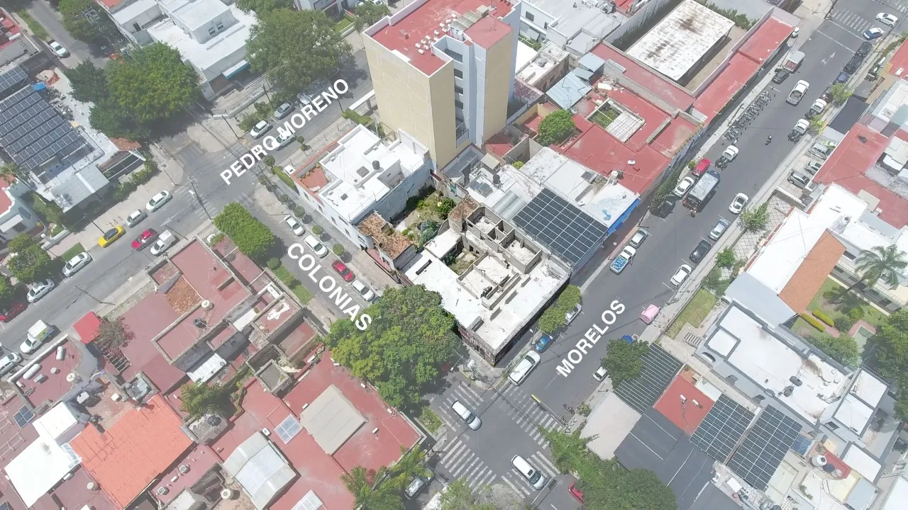 Esquina de 496 m² en La Americana con potencial hasta 3,177 m² de construcción