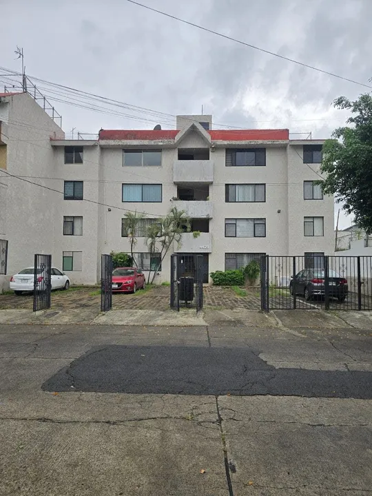 DEPARTAMENTO EN VENTA A 500 METROS DE PLAZA LA PERLA