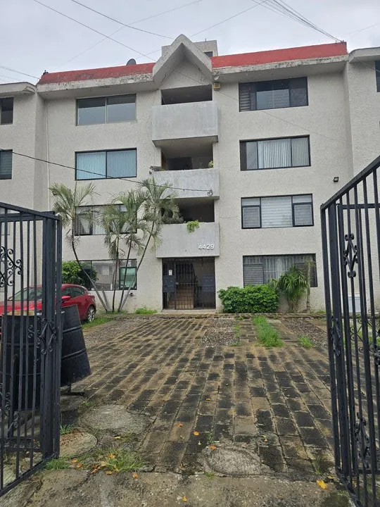 Foto 2 de DEPARTAMENTO EN VENTA A 500 METROS DE PLAZA LA PERLA