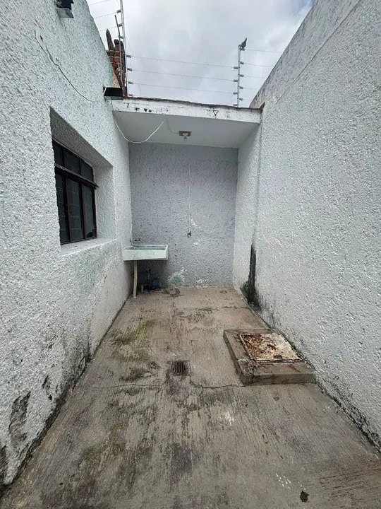 Foto 9 de 3 CASAS EN UNA PROPIEDAD, A UNOS PASOS DEL PARIAN, PARA REMODELAR