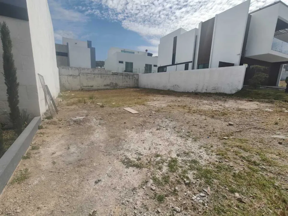 Foto 2 de Terreno en Venta en Fraccionamiento Los Robles OPORTUNIDAD