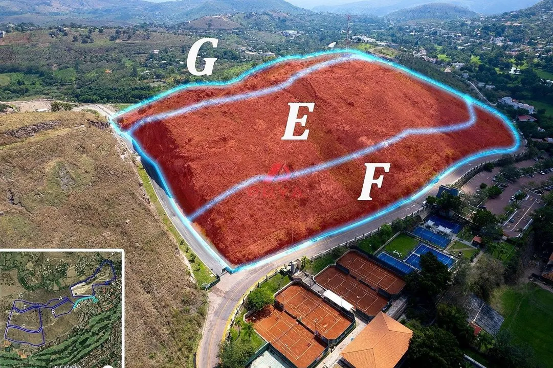 Foto 3 de Terreno en venta en Las Cañadas Zapopan con uso de suelo