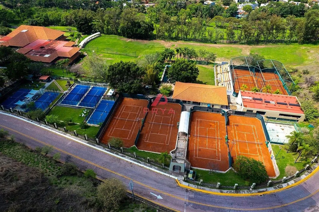 Foto 5 de Terreno en venta en Las Cañadas Zapopan con uso de suelo