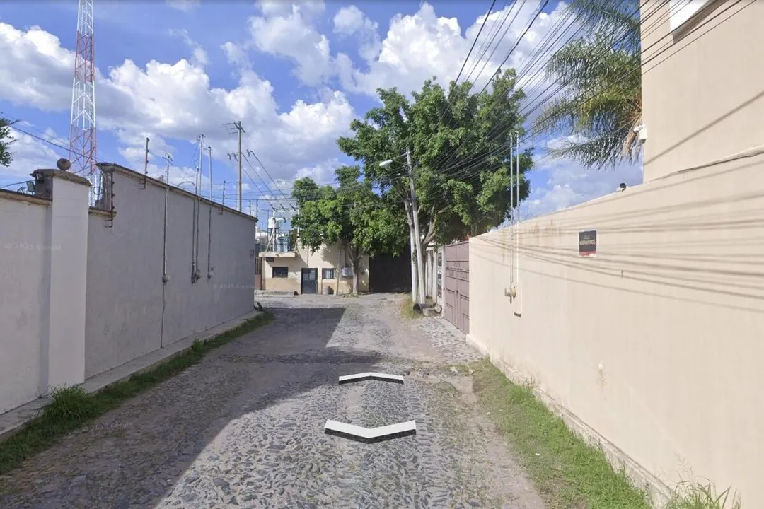 Foto 6 de Terreno en coto, 402 M2, a 3 minutos de Plaza "Punto Sur" y de López Mateos