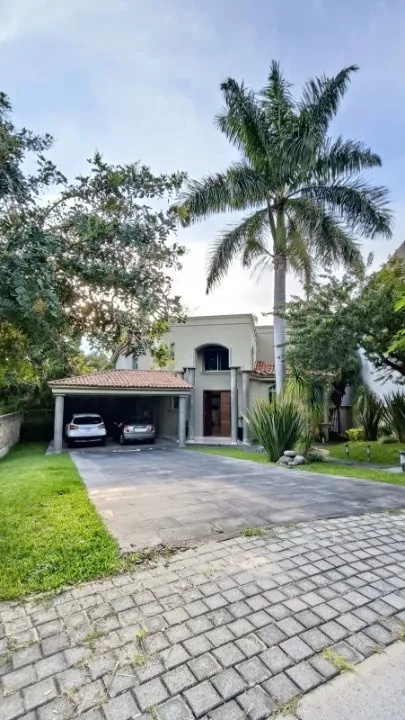 Casa en renta en Avenida Las Palmas, Coral, Zapopan