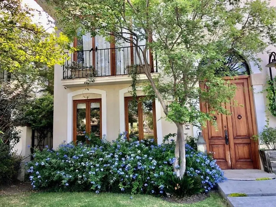 CASA EN VENTA EN FRACCIONAMIENTO EL MANANTIAL