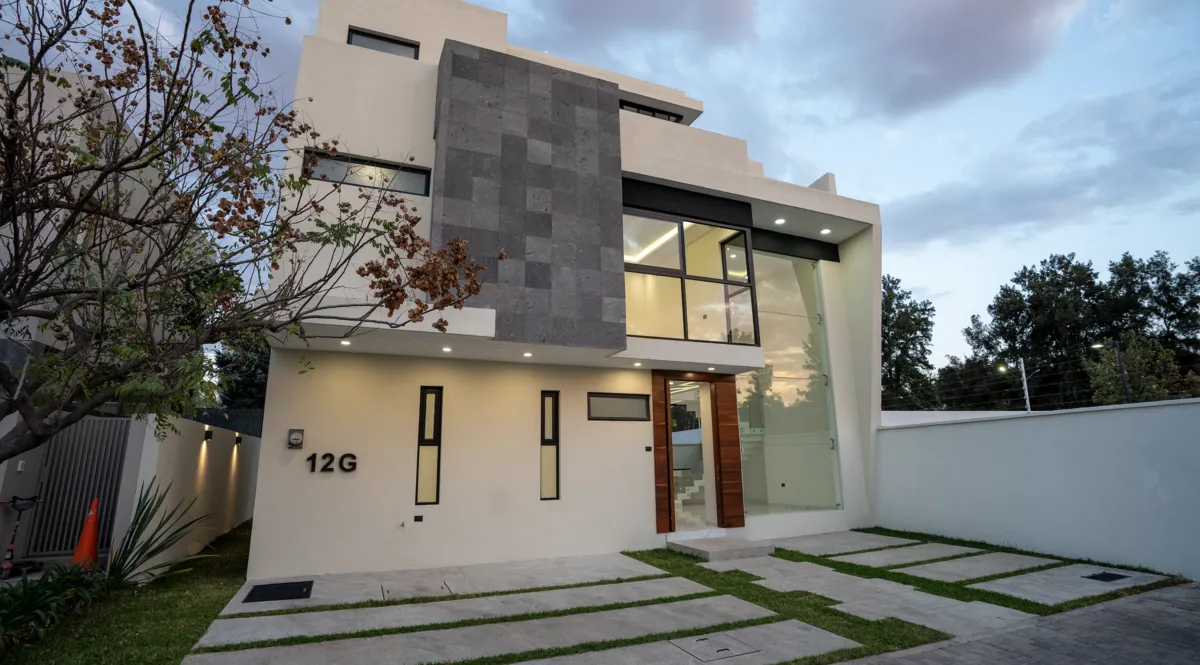Casa en Venta en Bosques Vallarta Coto Encinos (Recorrido Virtual)