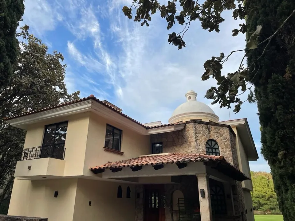 HERMOSA CASA EN RENTA Y/O EN EL CIELO JUNTO A CAMPO DE GOLF