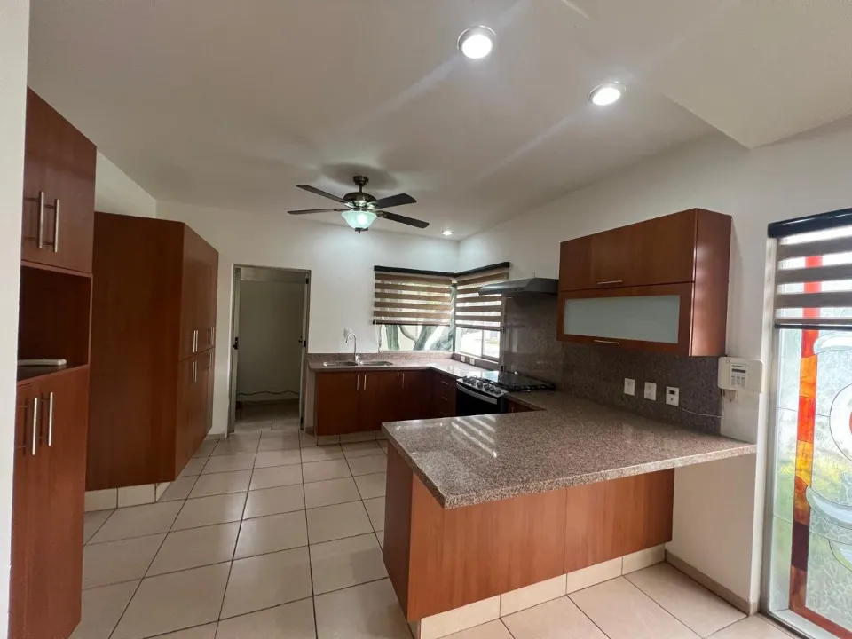 Foto 2 de Casa en venta en Camino Arenero, Frondas Residencial, Zapopan