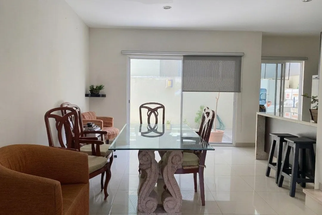 Foto 2 de CASA EN RENTA RESIDENCIAL SANTA FE ZAPOPAN JALISCO
